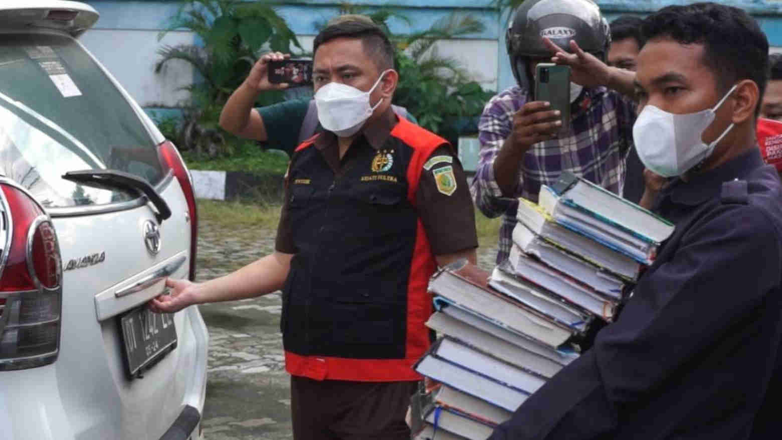 Penyegelan Kantor Dinas ESDM Sultra Diduga Terkait Korupsi Pertambangan, Negara Rugi Ratusan Miliar