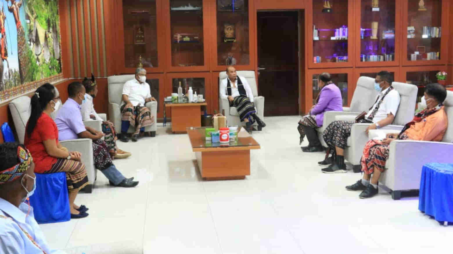 Sebut Banyak Lahan Kosong Dibiarkan Tidur, Gubernur Minta Pemuda NTT Ambil Peran