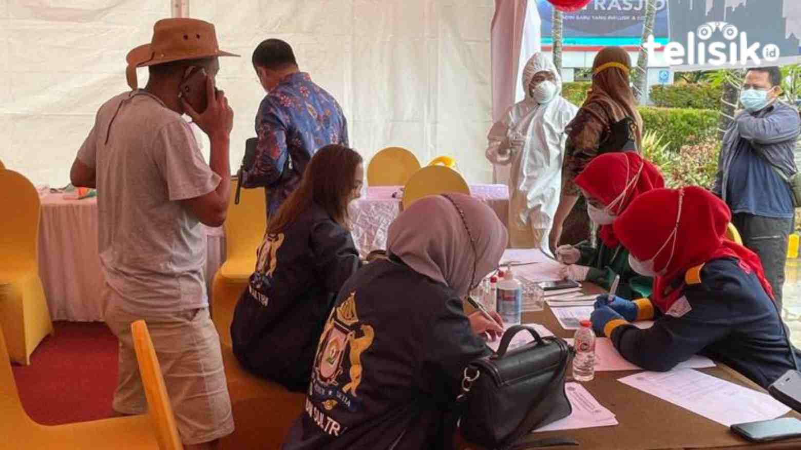 Tiba di Kendari, Perserta Munas Kadin Langsung Dites PCR