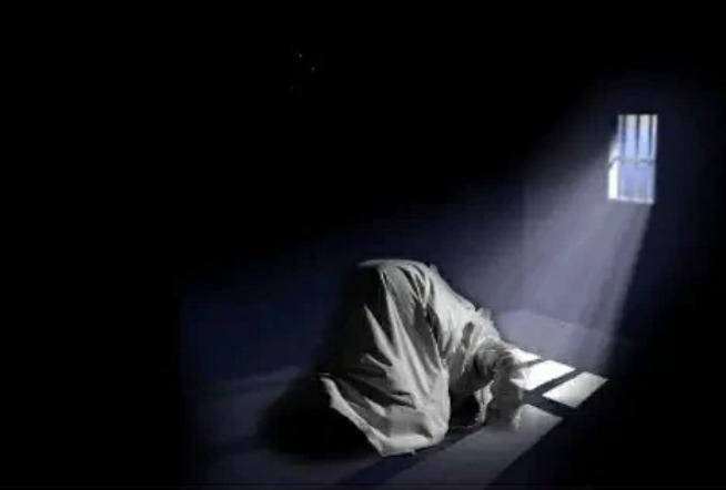 12 Keistimewaan Salat Tahajud, Tiket Masuk Surga dan Menyehatkan Rohani