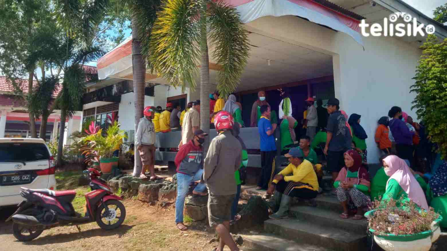 Ancam Mogok, Ratusan Petugas Kebersihan Kota Baubau Tuntut THR
