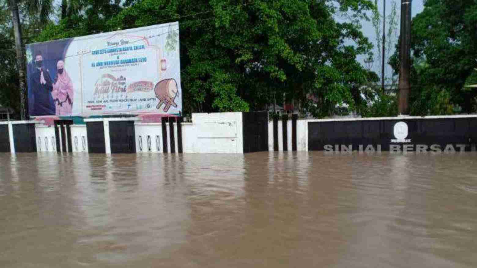 Banjir dan Longsor Landa Tiga Kabupaten di Sulsel, Satu Warga Dilaporkan Meninggal