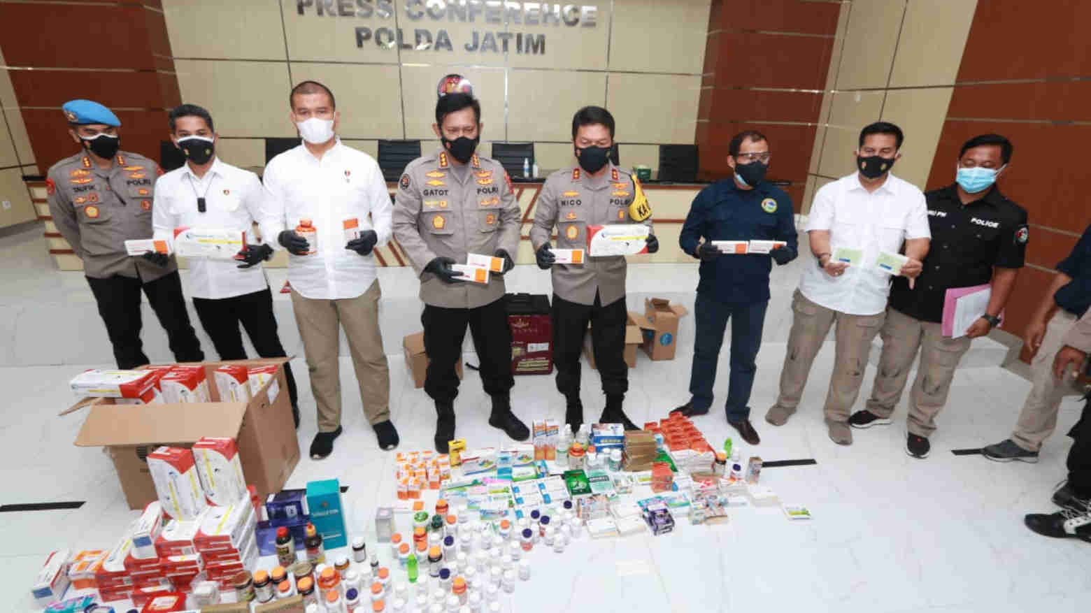 Dijual di Luar Apotik, Puluhan Obat dan Vitamin Disita