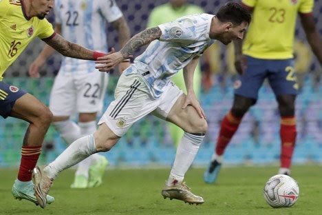 Hasil Copa America 2021: Messi Bawa Argentina ke Final dengan Kaki Berdarah