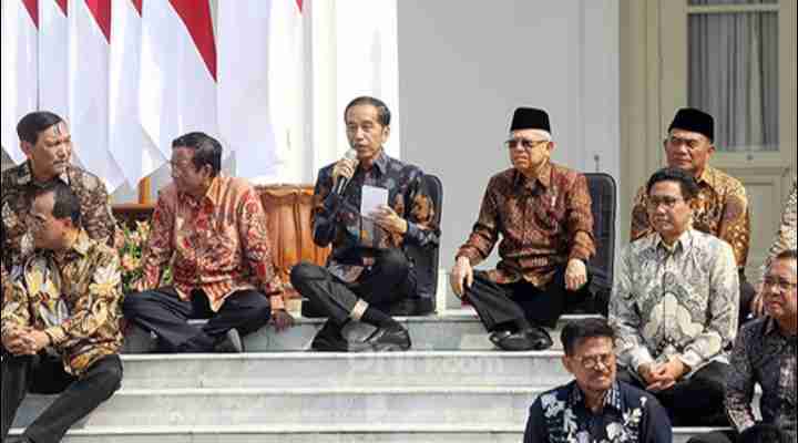 Masih Bisa Santai di Tengah PPKM Darurat, Menteri-Menteri Ini Dapat Hujan Kritikan