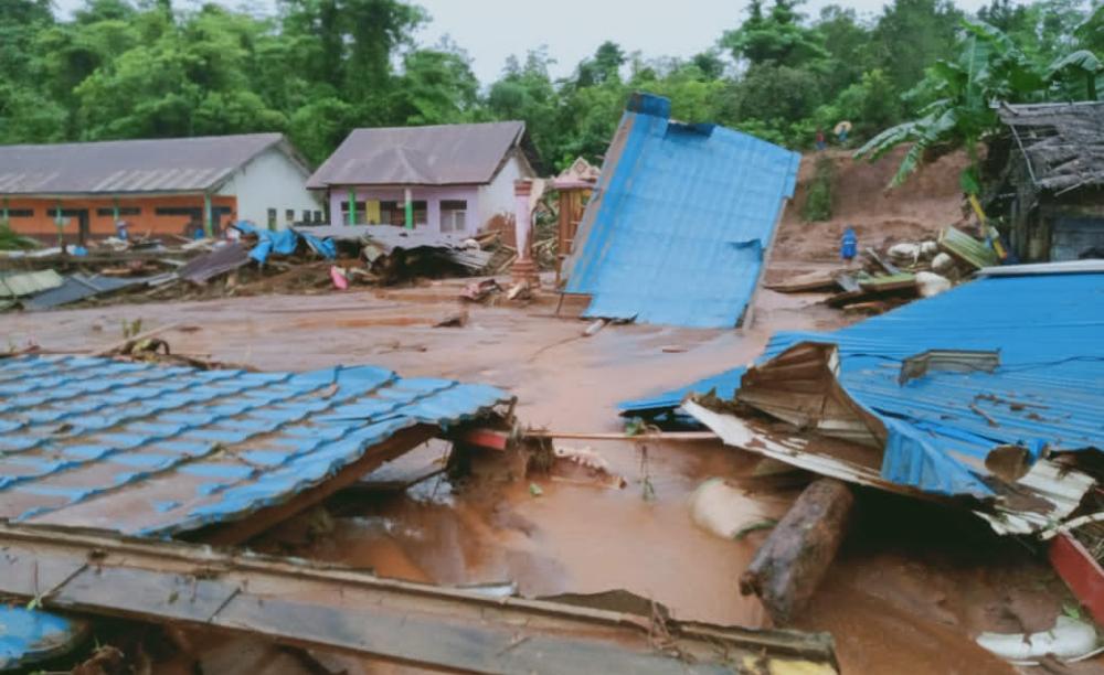 Penampung Air PT Cinta Jaya Jebol, Puluhan Rumah dan Sekolah di Konut Terkena Longsor