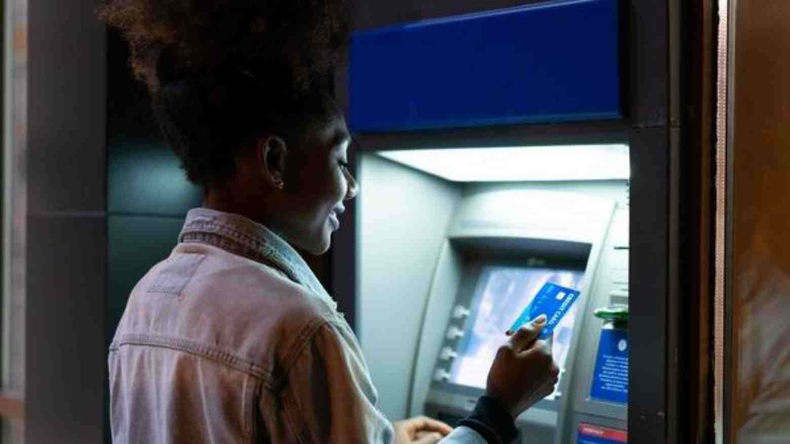 Heboh, ATM Mulai Ditinggalkan Nasabahnya, 3.000 Kantor Cabang Bank Tutup