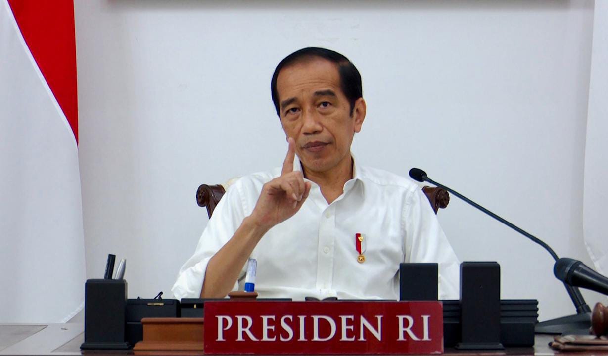 Respon Pemukulan Satpol PP di Gowa, Jokowi: Lebih Baik Sosialisasi Sambil Bagi Beras
