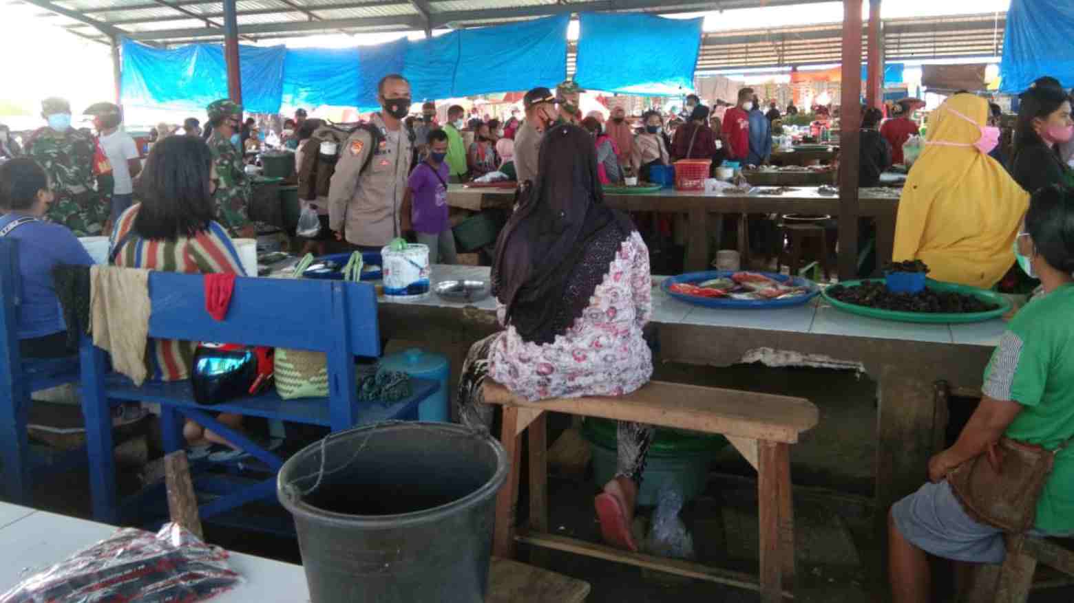 Sidak Pasar, Pemda Buton Utara Imbau Warga Patuhi Prokes