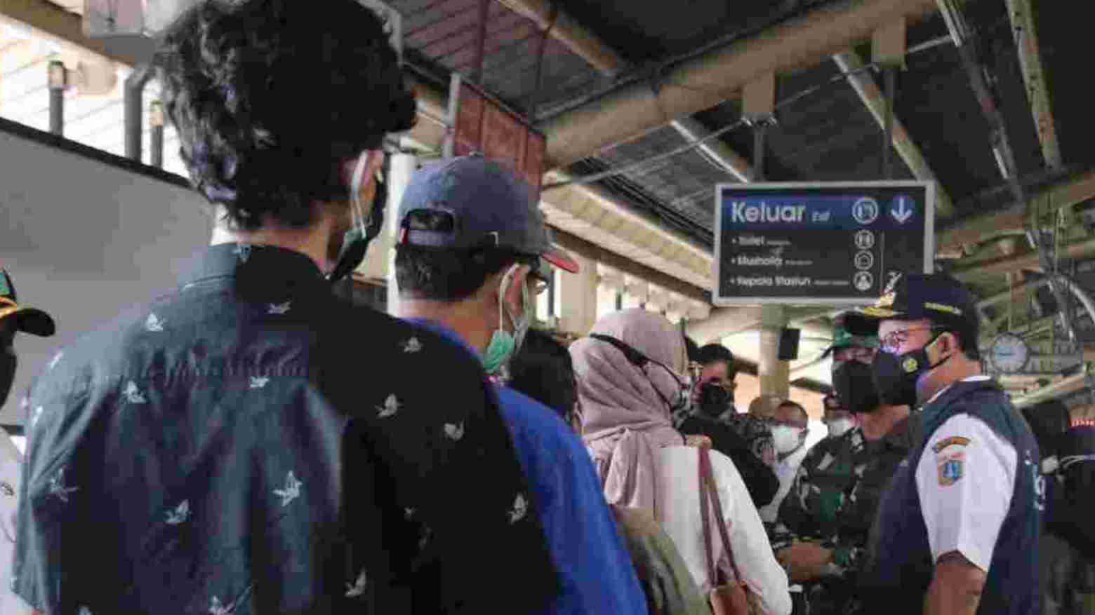 Temukan Banyak Pekerja Masuk Kantor, Anies Ancam Tindak Perusahaan Langgar PPKM Darurat