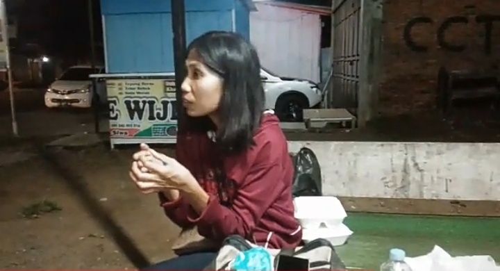 Tergiur Janji Dinikahi, Wanita Ini Tertipu Cinta Dunia Maya dan Kini Terlantar di Kolaka