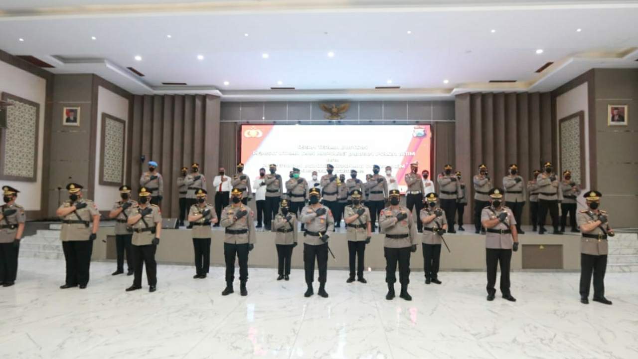6 Kapolres dan Pejabat Utama di Polda Jatim Dimutasi