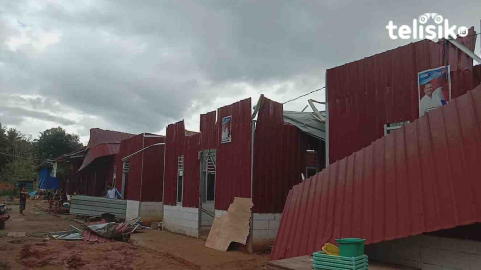 Belasan Unit Rumah Bantuan Pemda Diterjang Puting Beliung, Atap Diterbangkan Angin