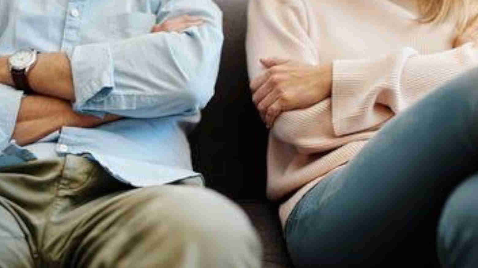 Curiga Diselingkuhi, Ini 5 Gejala yang Muncul pada Pasangan