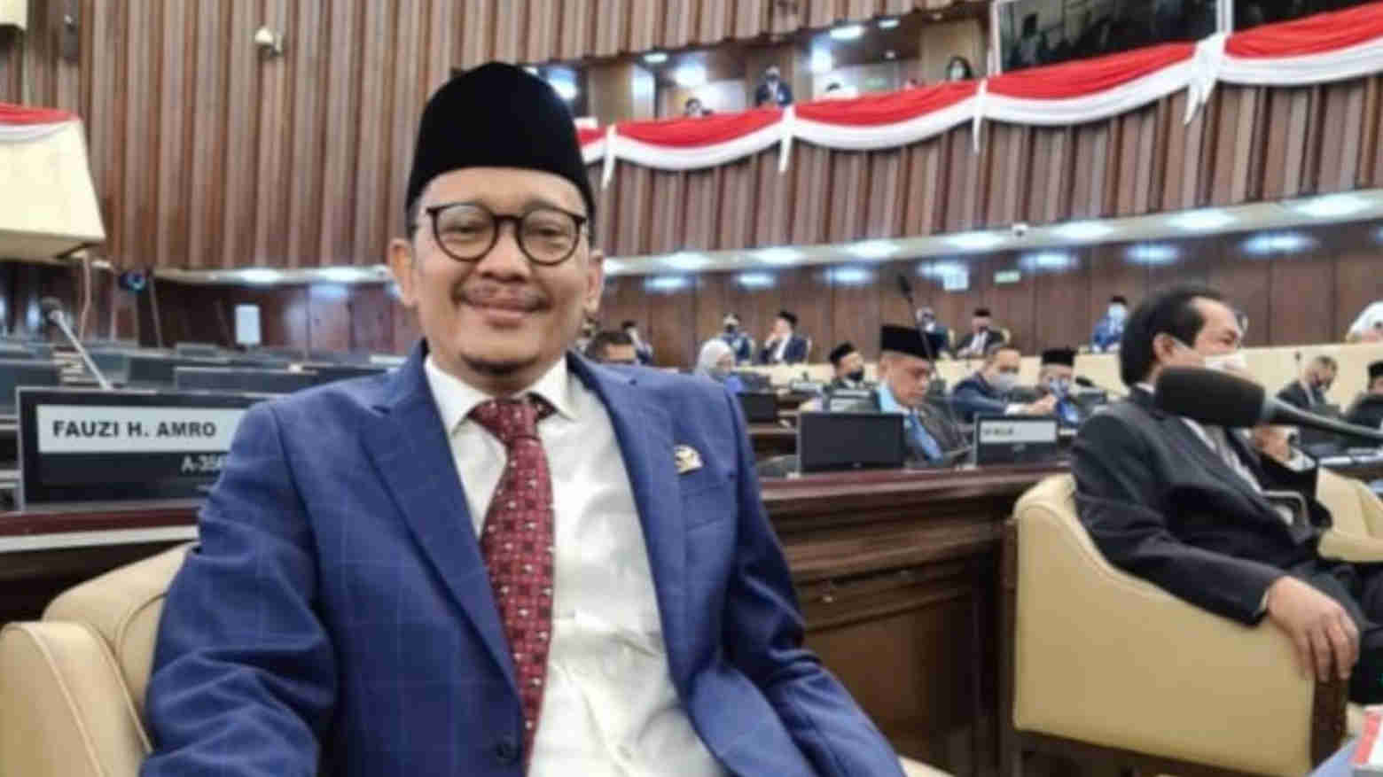 Diduga Terlibat Suap, KPK Tangkap Bupati Probolinggo dan Suaminya