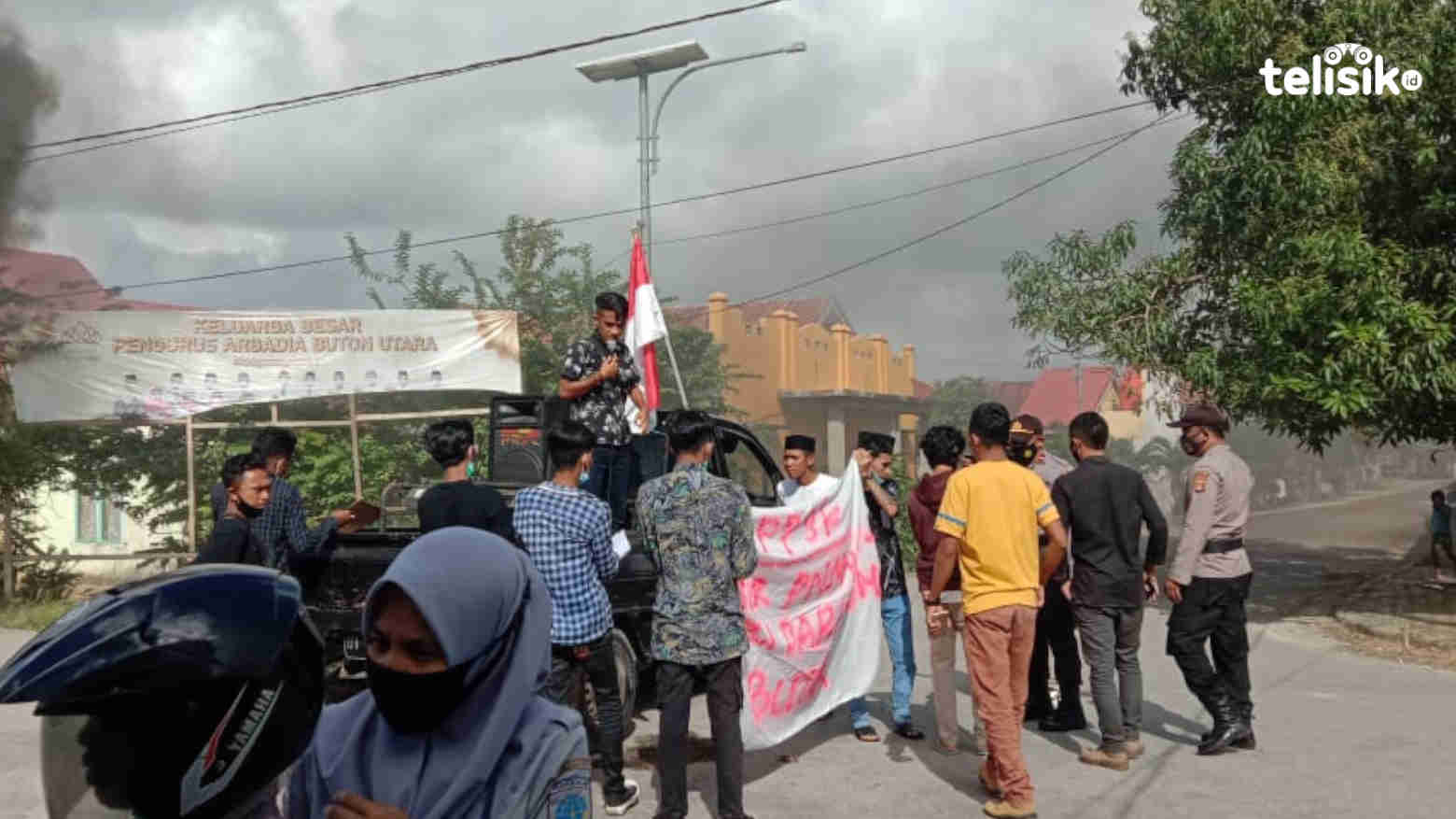 Diduga Tipu Nasabah, PNM ULaMM Ereke Didemo