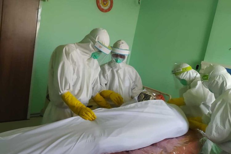 Gaji Tak Manusiawi, Petugas Pemulasaraan Jenazah COVID-19 di RS Bahteramas Mogok