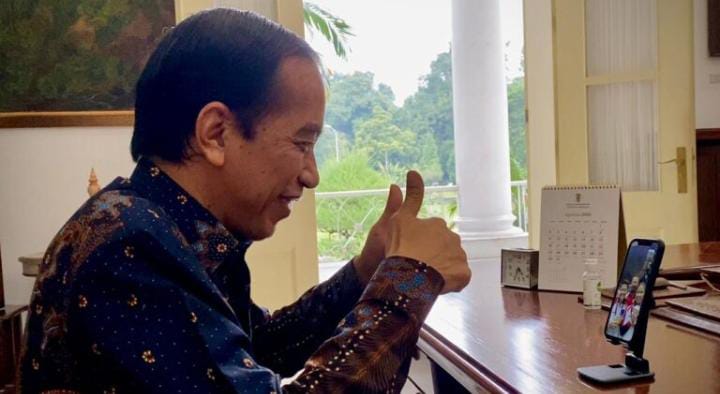 Ikut Bangga, Jokowi Telepon Peraih Medali Emas Greysia Polii dan Apriyani Rahayu