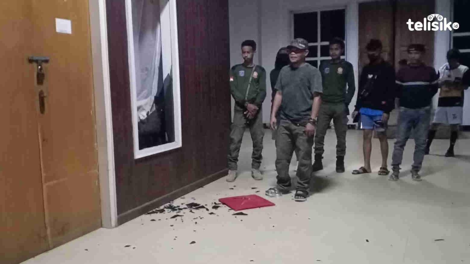 Kaca Ruangan Kantor Bupati Muna Dipecahkan OTK