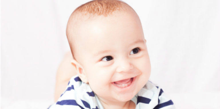 Kapan Sebaiknya Bayi Pakai Pasta Gigi?