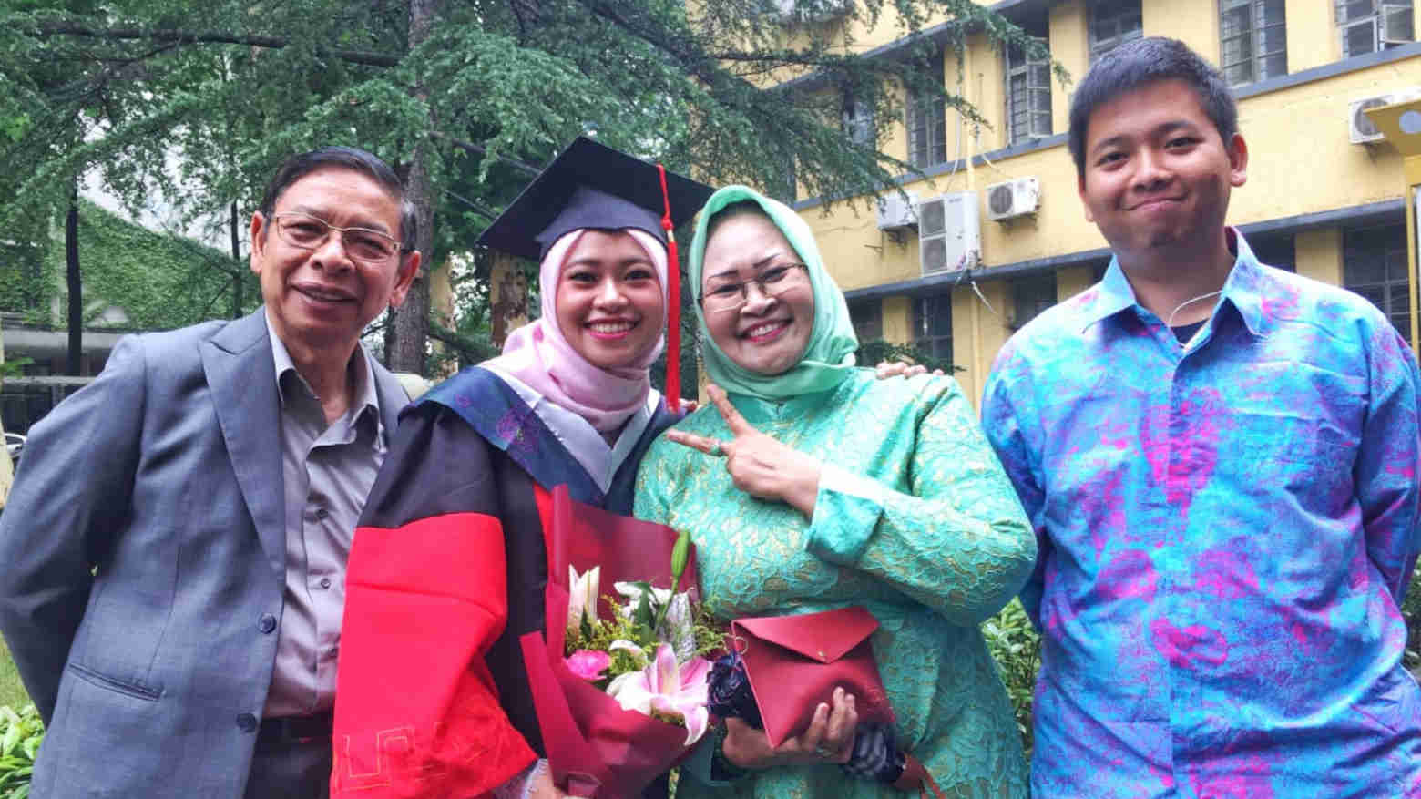 Kisah Shinta Amalina Hazrati Havidz, Perempuan Indonesia Peraih Gelar Doktor Termuda di Perguruan Tinggi Tiongkok