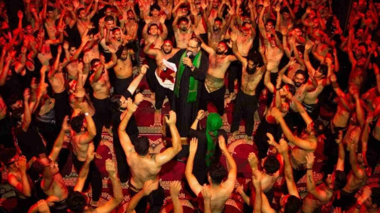 Mengintip Upacara Perayaan Asyura Umat Syiah hingga Melukai Diri Sendiri