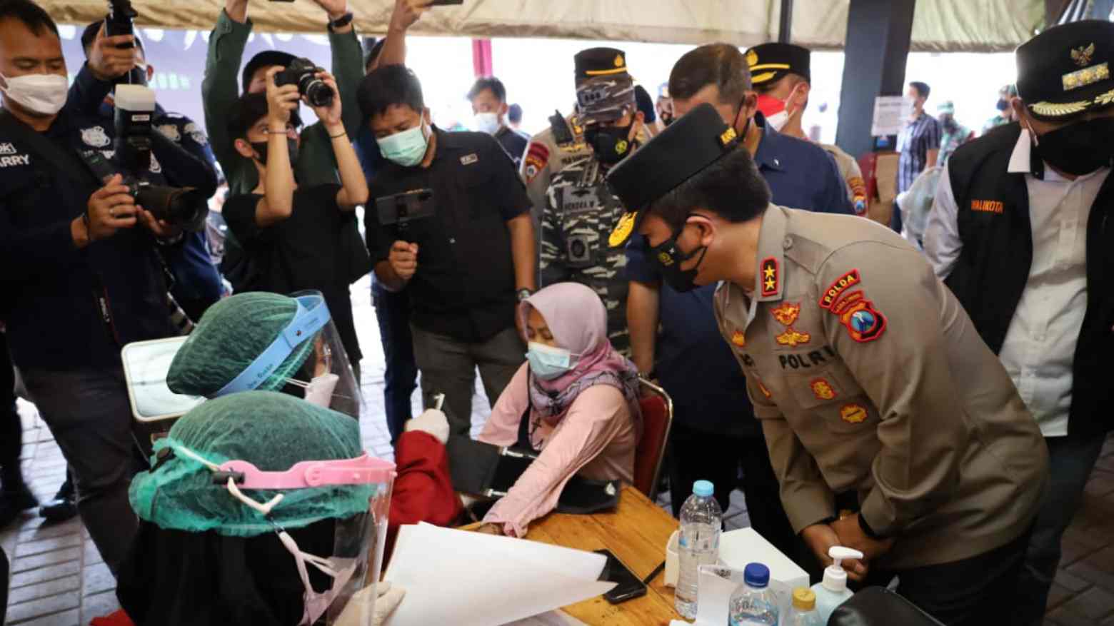 1.000 Suporter Klub Sepakbola Ini Ikut Vaksinasi COVID-19