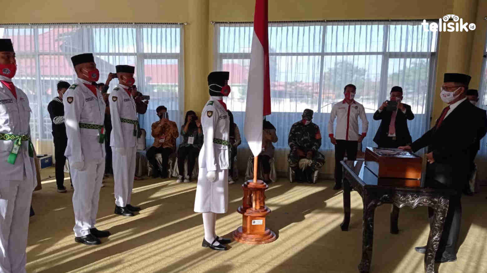 Wali Kota Kukuhkan Empat Paskibraka Kota Kendari, Ini Nama dan Asal Sekolahnya