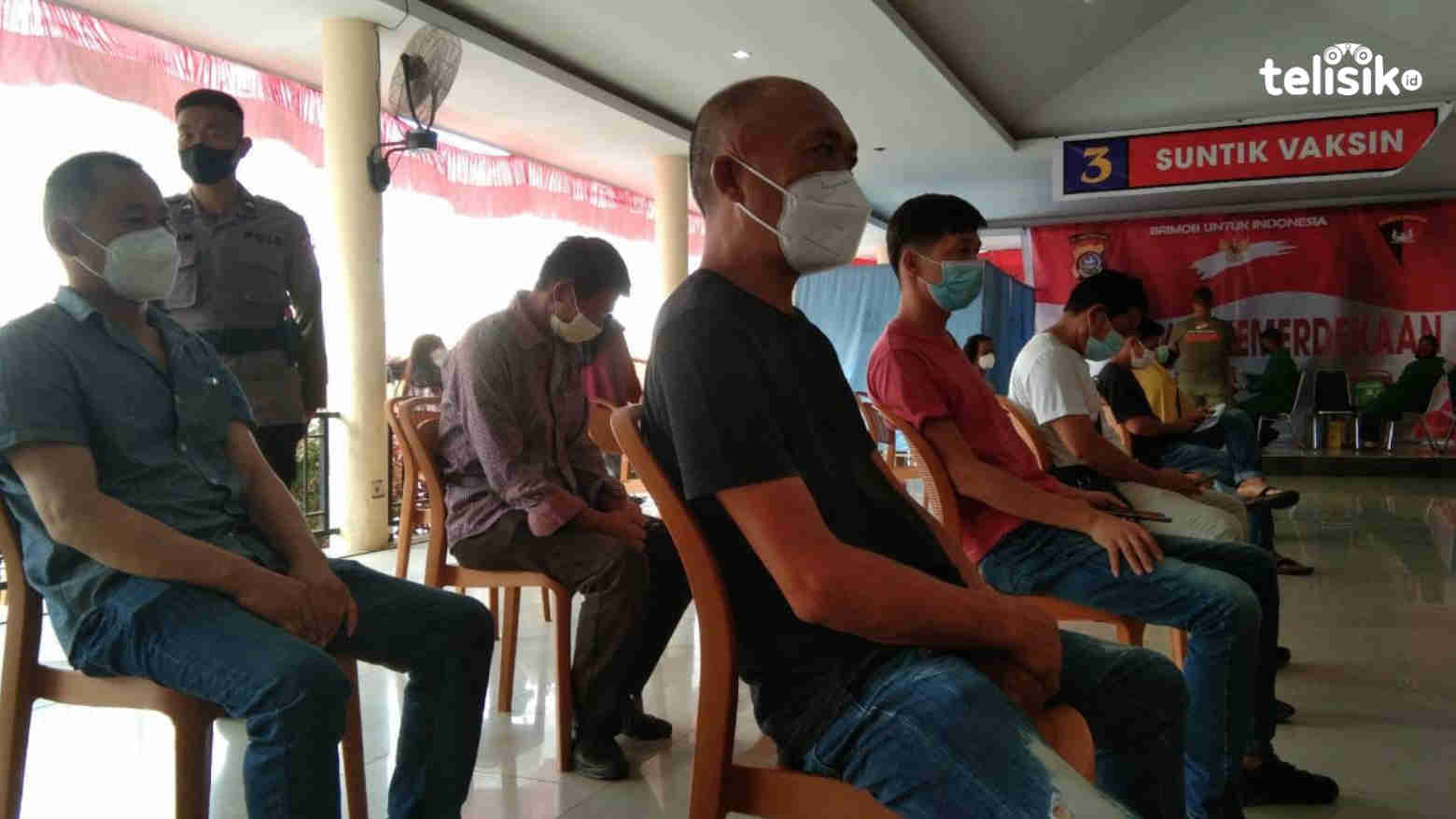 WNA di Sultra Mulai Dapatkan Vaksinasi COVID-19