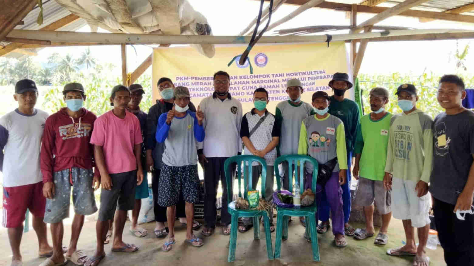 Tim PKM UHO Berdayakan Kelompok Tani Hortikultura di Moramo