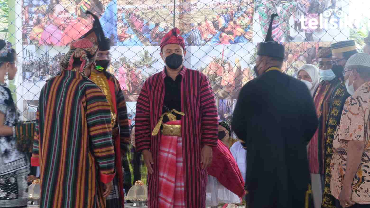 ASR dapat Gelar Kehormatan dari Pemangku Adat Wakatobi