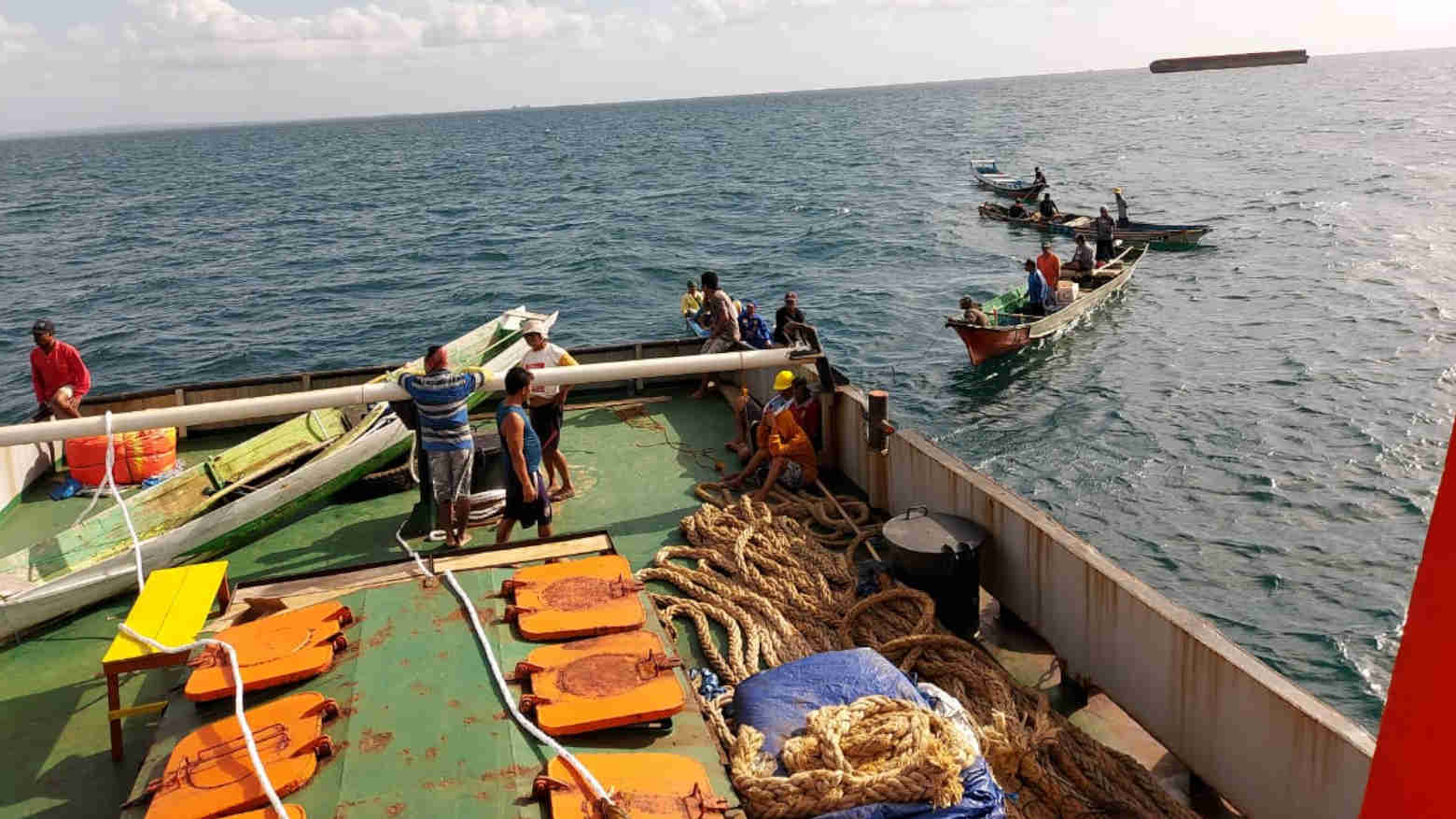 Ditabrak Kapal Tongkang, Nelayan Asal Muna Belum Ditemukan