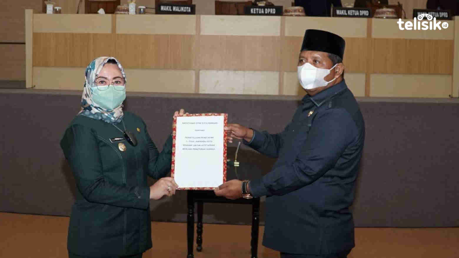 DPRD Kota Kendari Tetapkan Tiga Raperda Retribusi Menjadi Perda