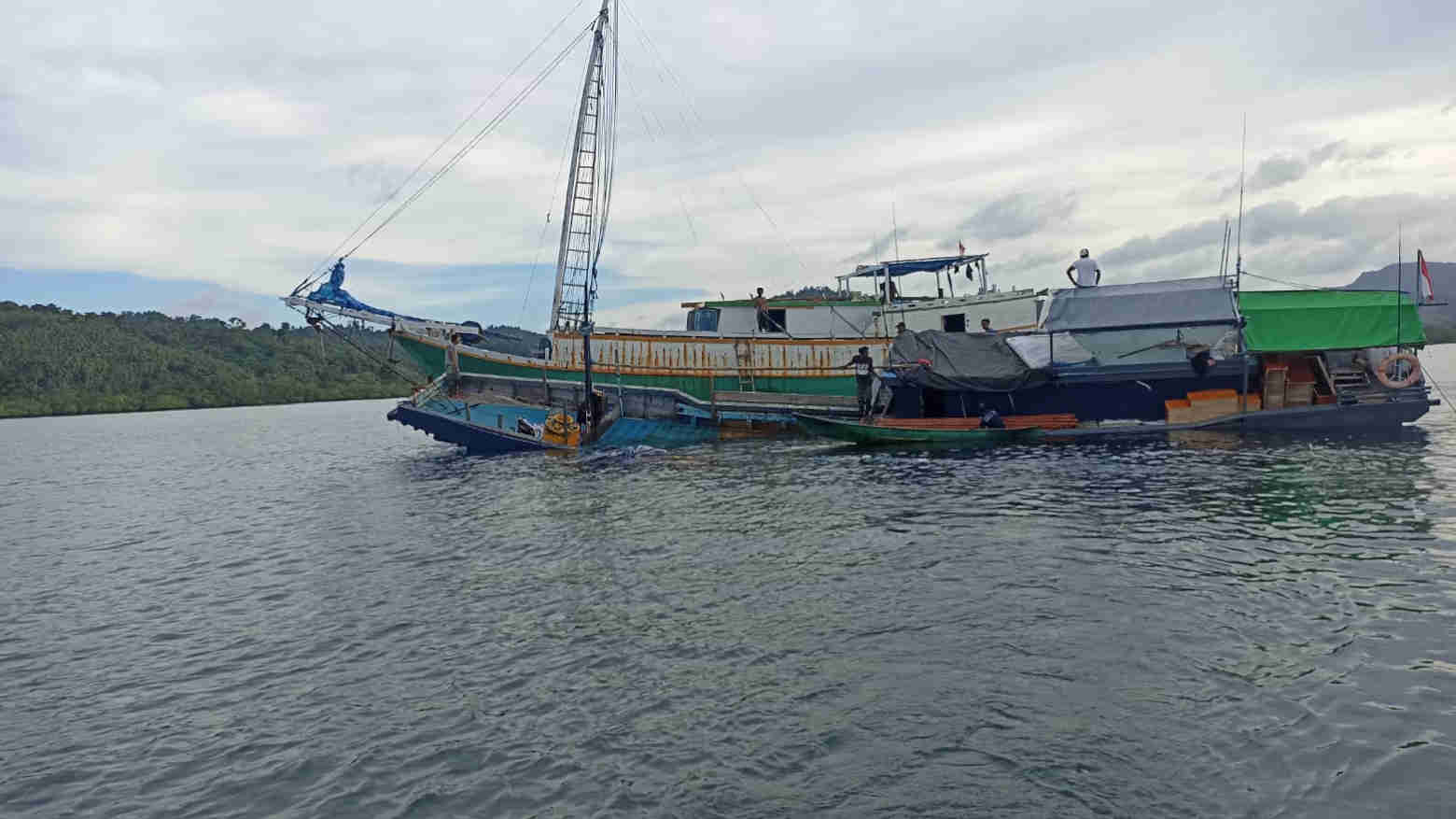 Kapal Barang Wanci-Lasalimu Karam di Perairan Kamaru Buton