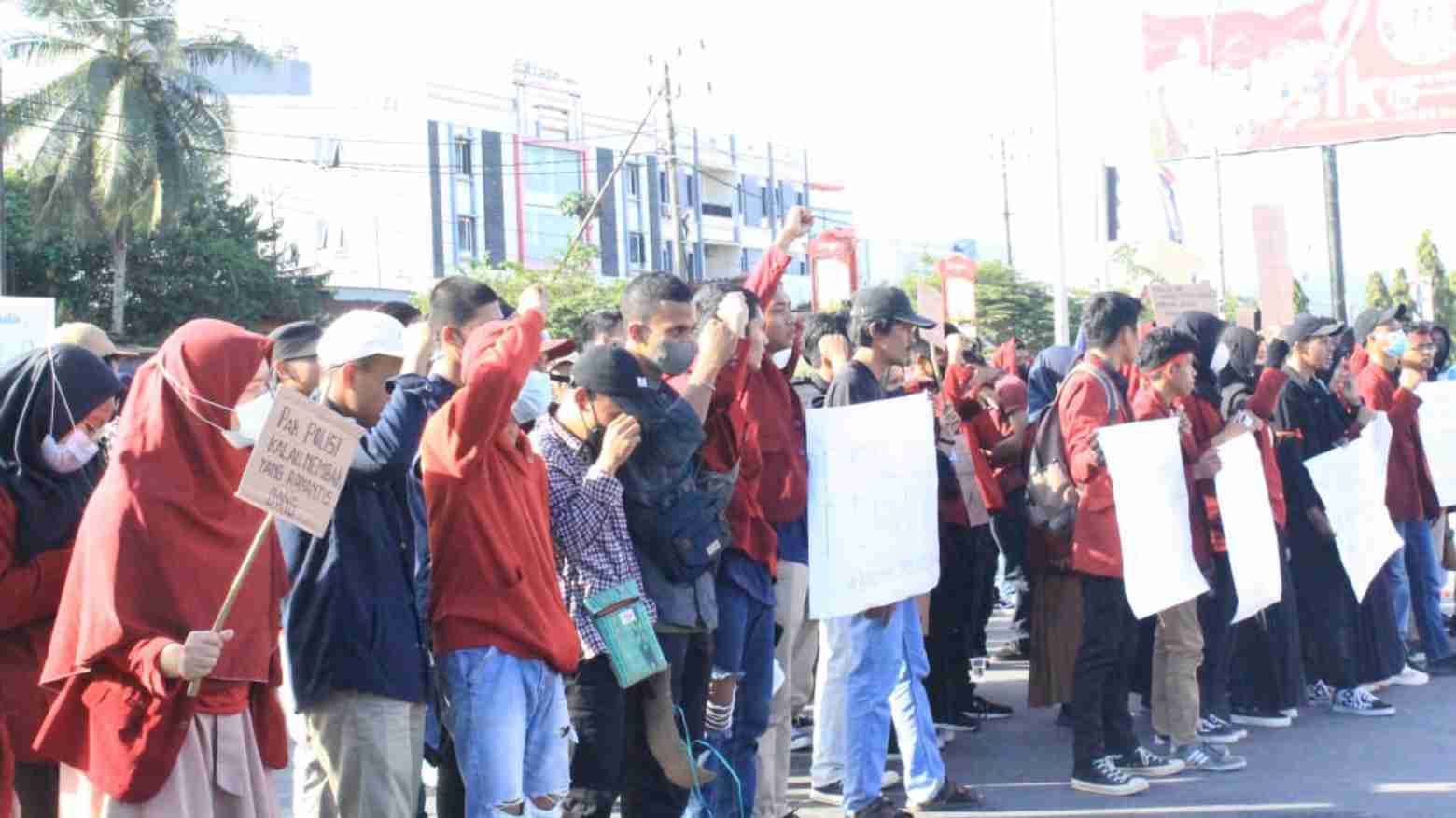 Lagi, Mahasiswa Unjuk Rasa Mengenang 2 Tahun Kematian Randi dan Yusuf