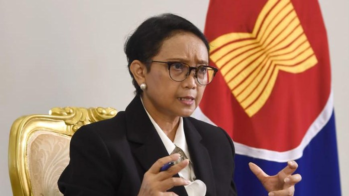 Menlu Retno Minta Sejumlah Negara Hapus Indonesia dari Daftar Merah