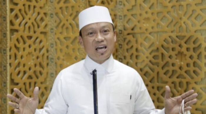 Mimbar Masjid Raya Dibakar, Ustaz Dasad Latief Angkat Bicara