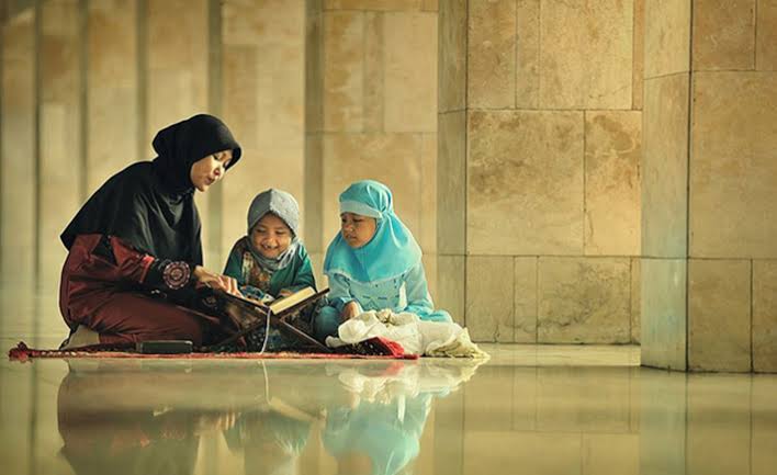 Orang Tua Wajib Tahu, Ini 6 Tips agar Anak Rajin Mengaji