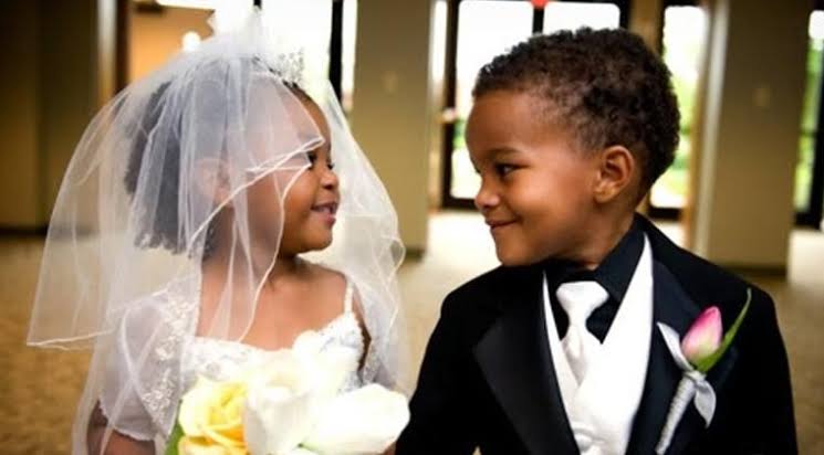 Risiko dan Alasan yang Perlu Dipertimbangkan untuk Tidak Menikah Dini