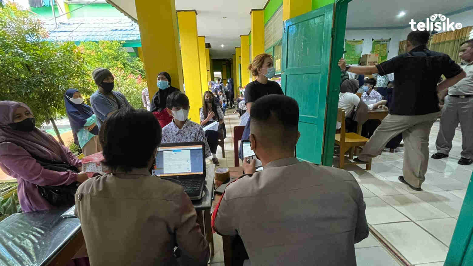 Siswa SMP Negeri 1 Kendari Rebutan Vaksinasi Dosis Kedua