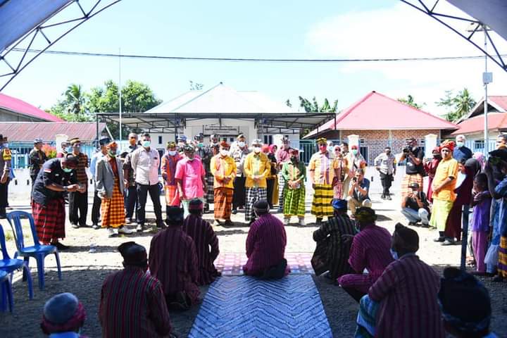 Syukuran Usai Panen, Masyarakat Kamaru Buton Gelar Pesta Adat
