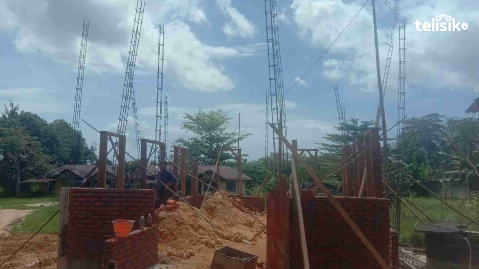 Terpukul Atas Pertanyaan Masyarakat, Polsek Poasia Dirikan Musala