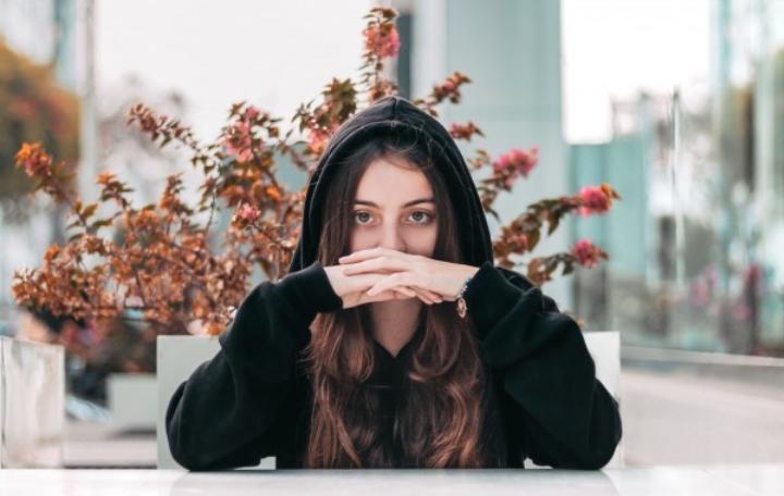 7 Cara Ampuh Melupakan Masa Lalu Agar Hidupmu Tanpa Penyesalan