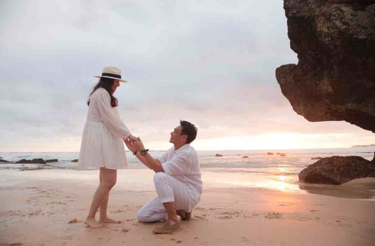 Tepat Hari Jadi ke-1.000, Chelsea Islan Akhirnya Dilamar Sang Kekasih