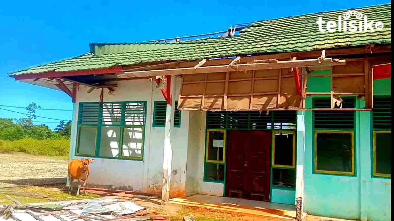 Bangunan Rusak Parah, KUA di Bombana Pinjam Gedung Sekolah Layani Warga