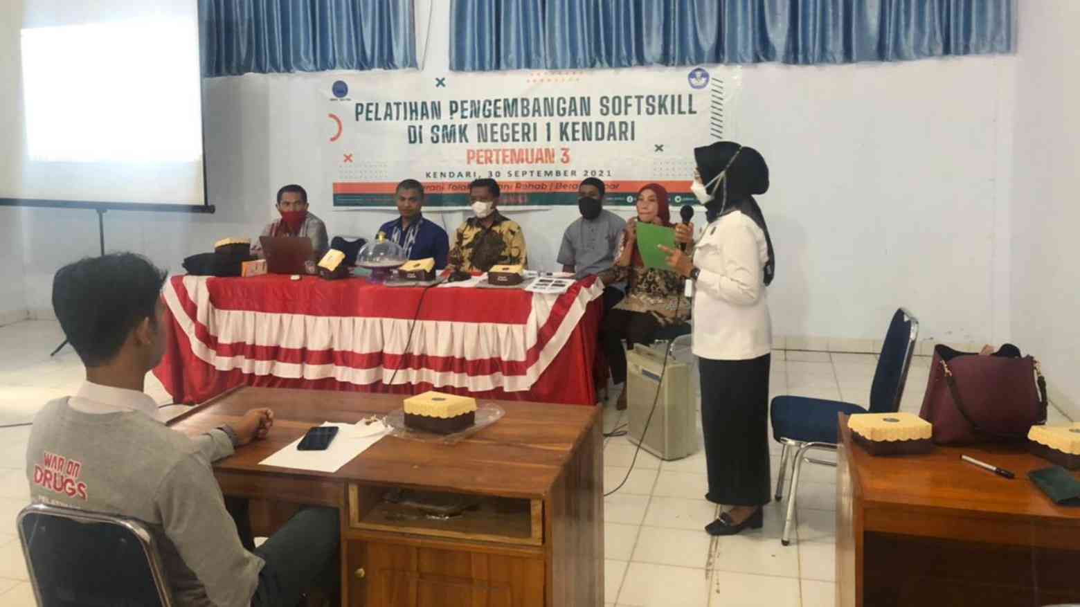 BNNP Sultra Beri Pelatihan Softskill di SMKN 1 Kendari