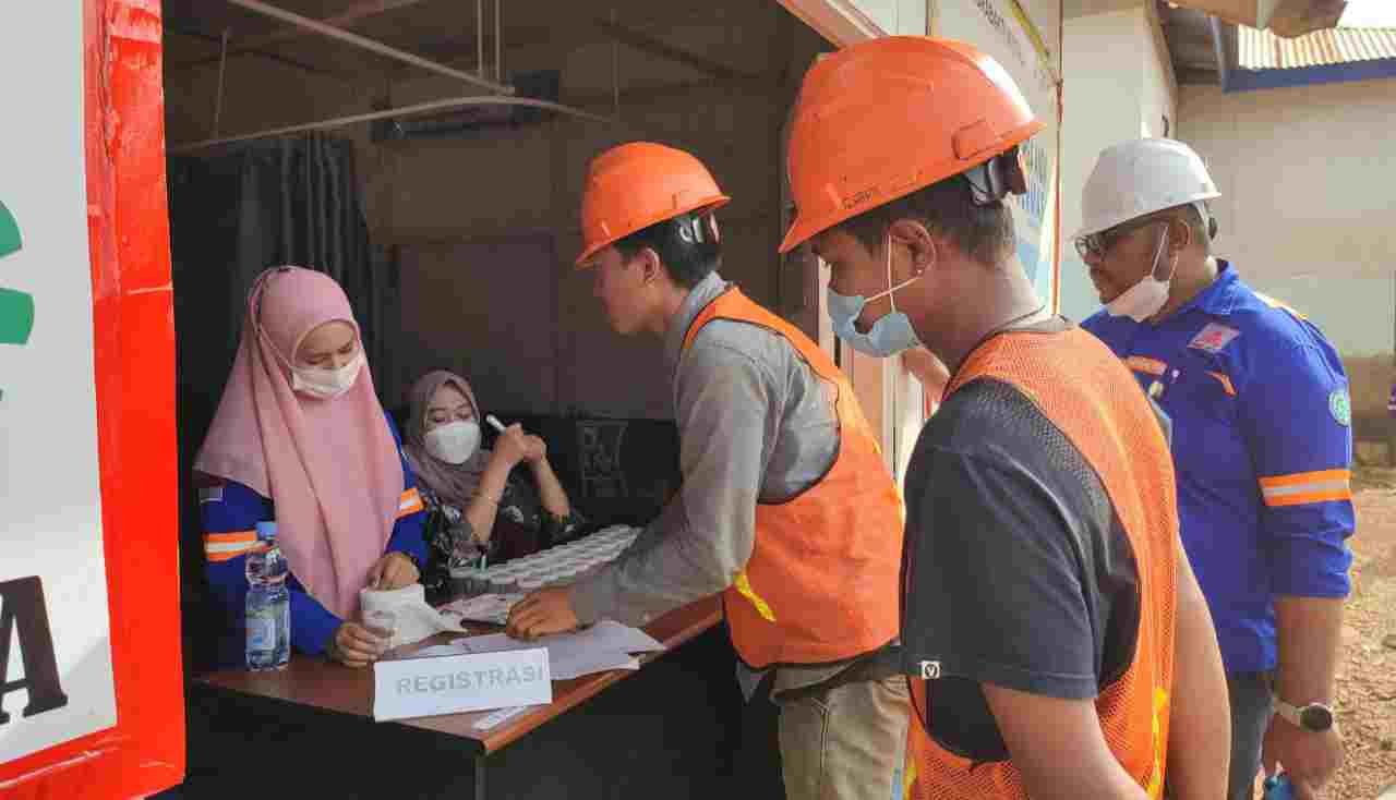 BNNP Sultra Lakukan Sosialisasi dan Tes Urine Dua Perusahaan di Konut