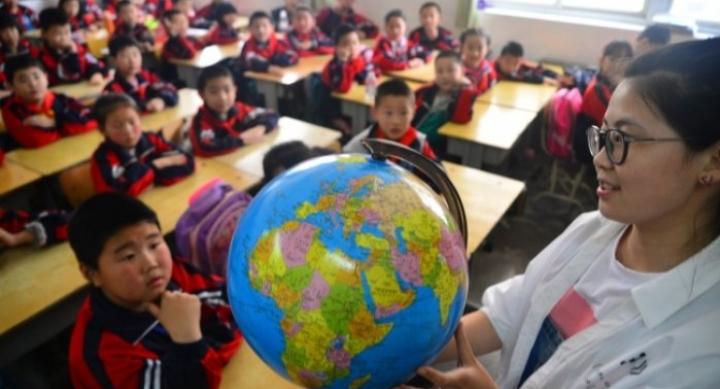 China Keluarkan Larangan Anak Sekolah Diberi Banyak PR
