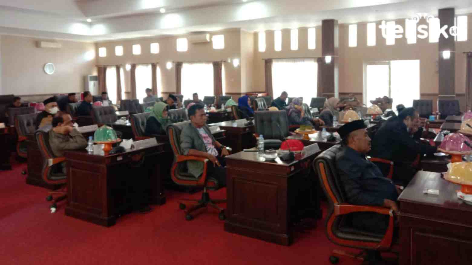 DPRD Muna Godok Perubahan Raperda PDAM