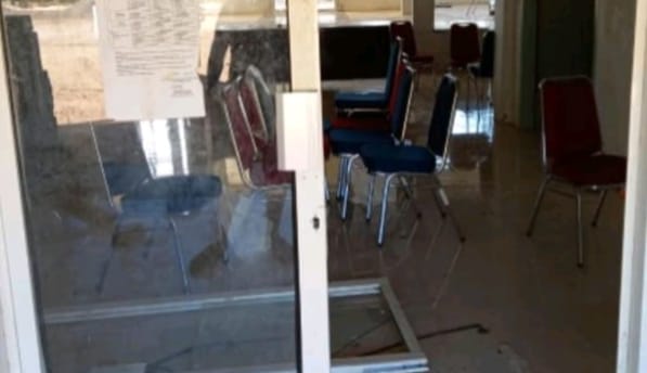 Kantor KONI Buton Porak Poranda Akibat Dirusak OTK